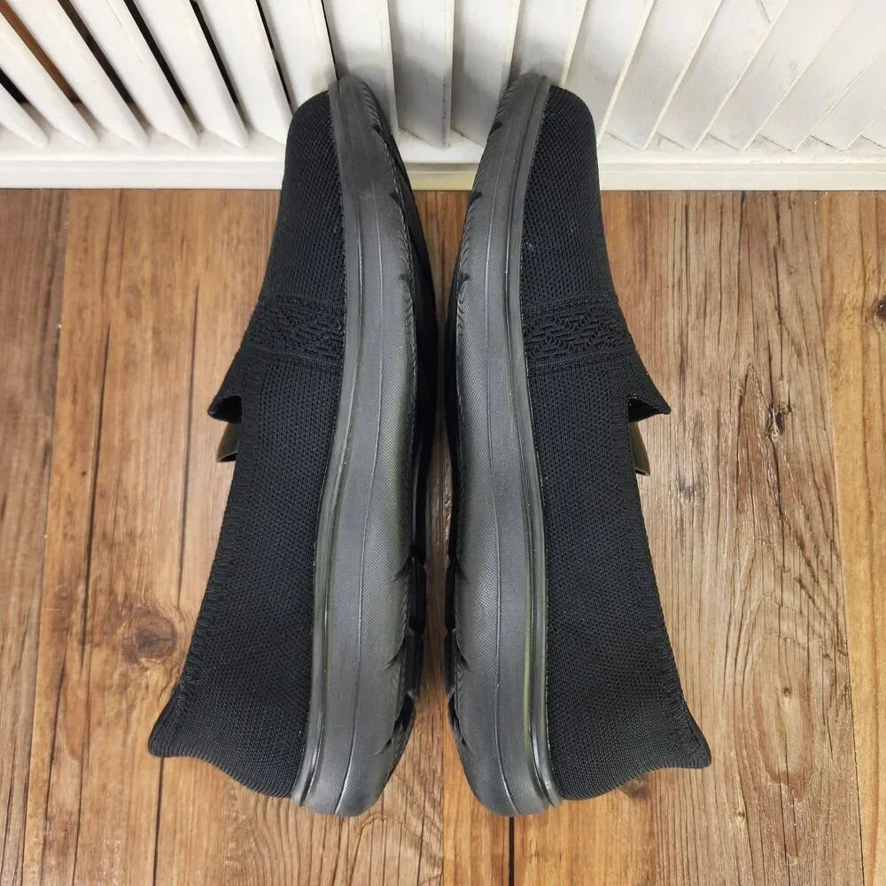 Skechers pre owned